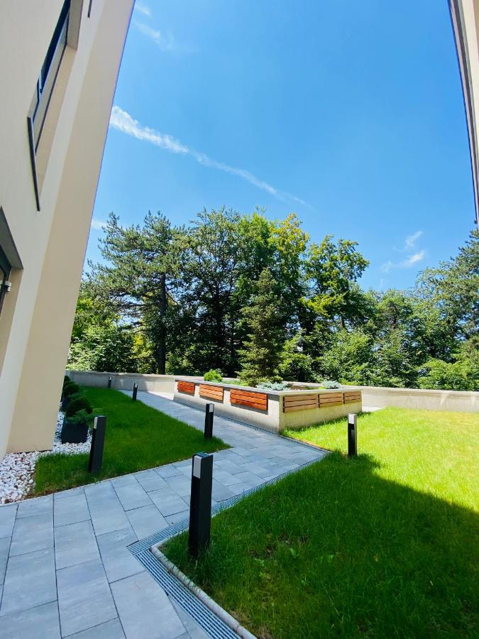Apartamento 8Ight Braşov Exterior foto