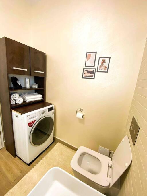 Apartamento 8Ight Braşov Exterior foto