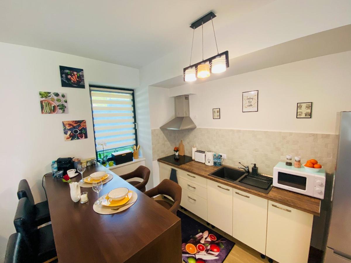 Apartamento 8Ight Braşov Exterior foto