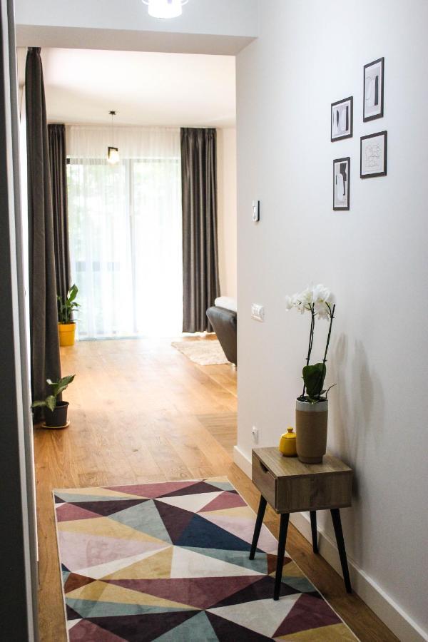 Apartamento 8Ight Braşov Exterior foto